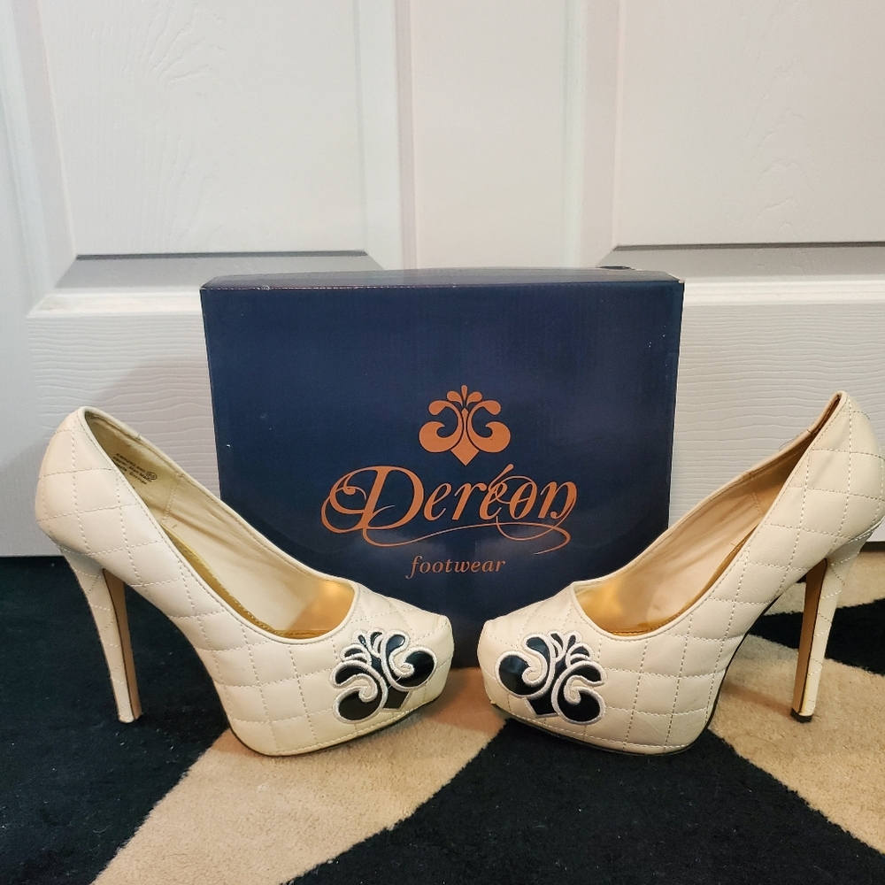 Pumps - Picture 2 of 3